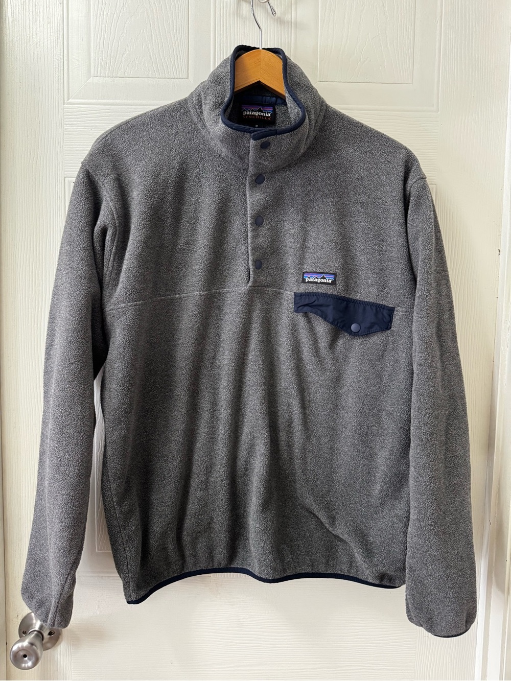 Patagonia Men's Gray Snap-T Fleece Pullover with Navy Trim